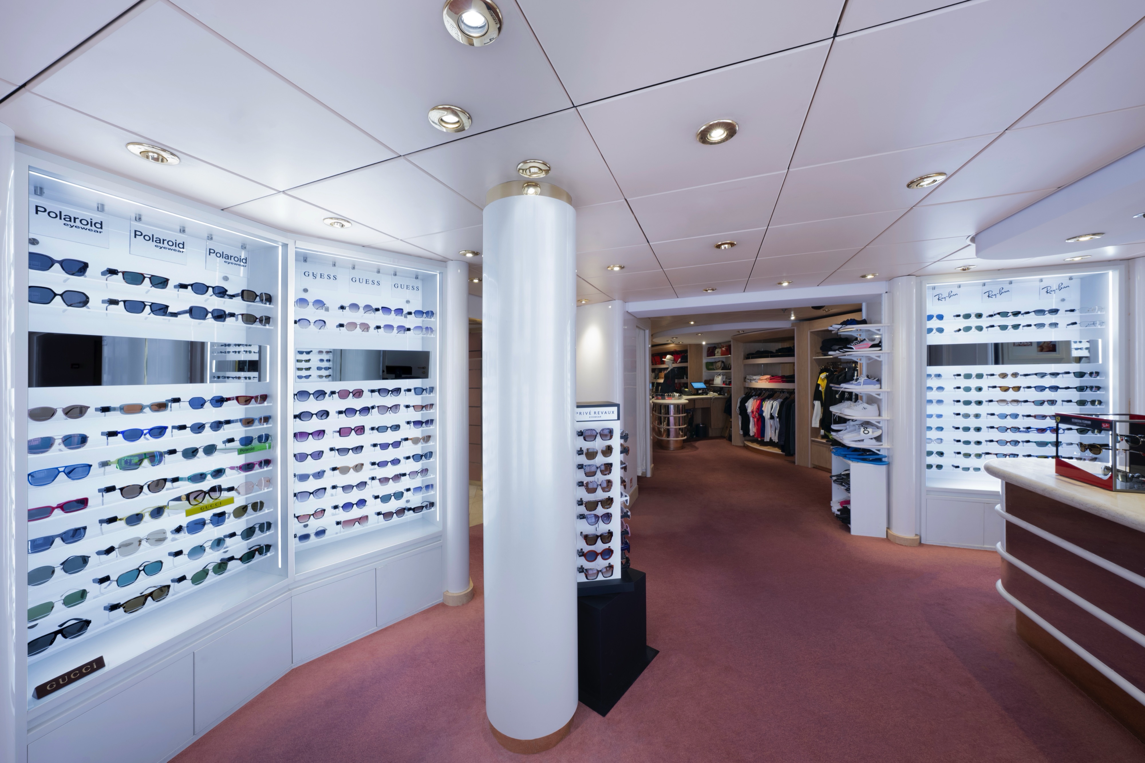 MSC Lirica - Shops